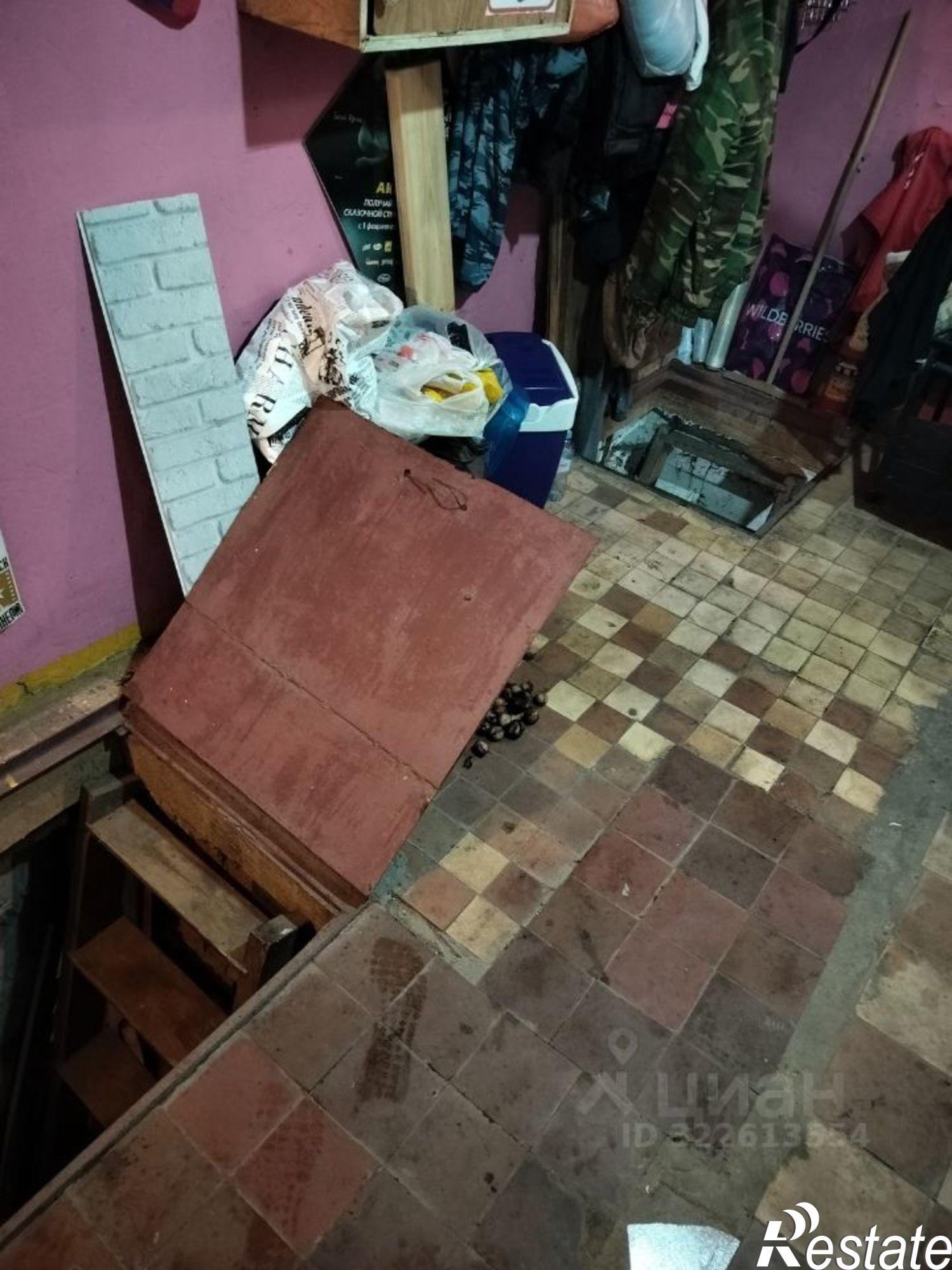 Купить гараж, место в паркинге за 392 рублей на ул Московская, 19