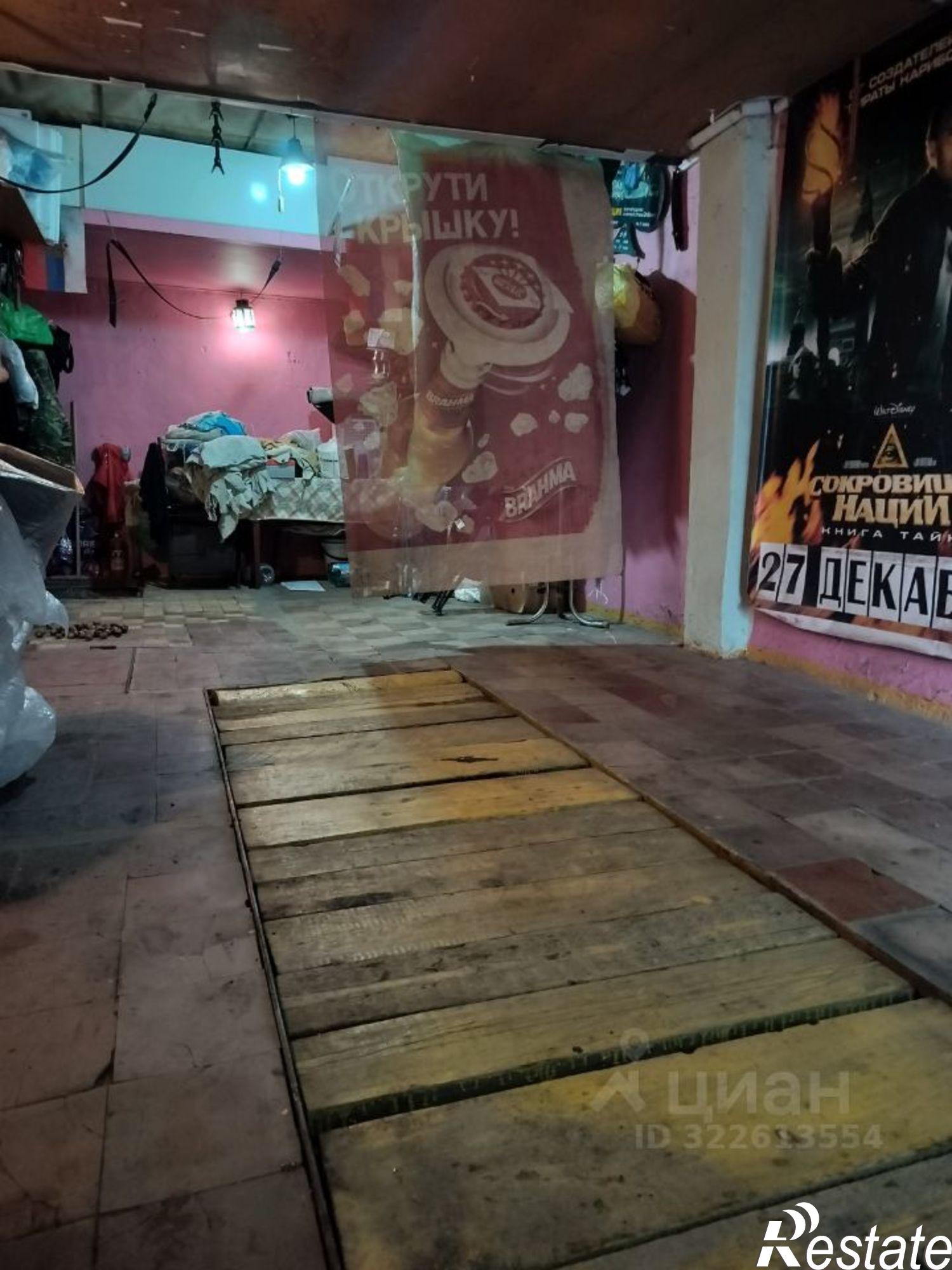 Купить гараж, место в паркинге за 392 рублей на ул Московская, 19