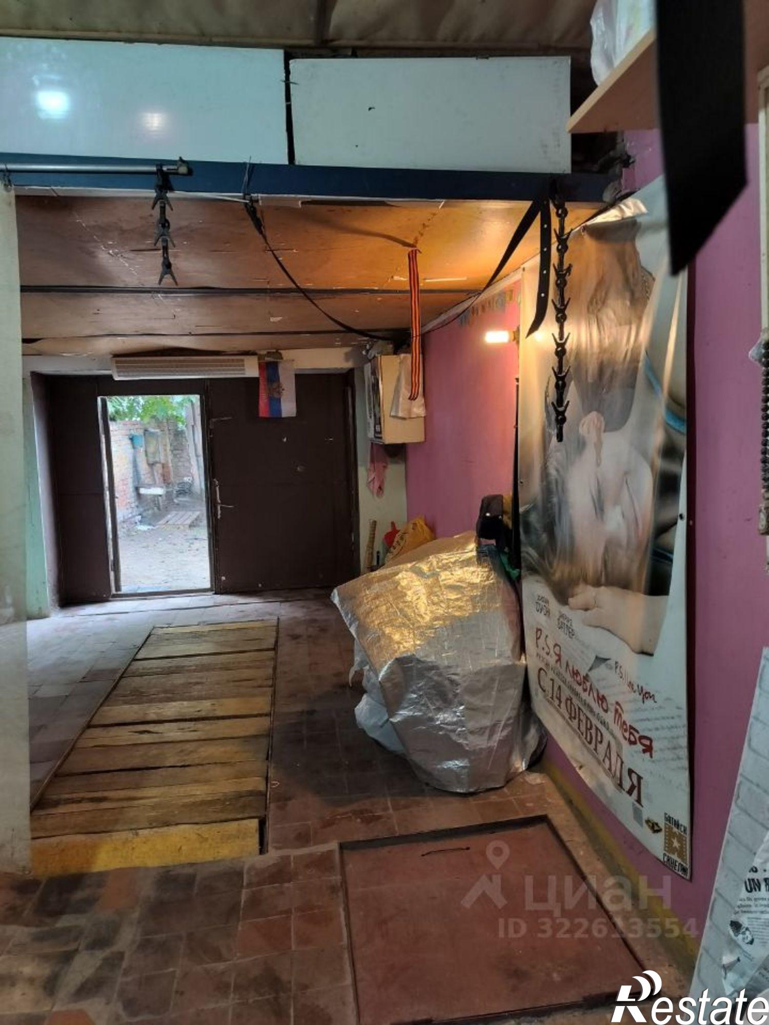 Купить гараж, место в паркинге за 392 рублей на ул Московская, 19