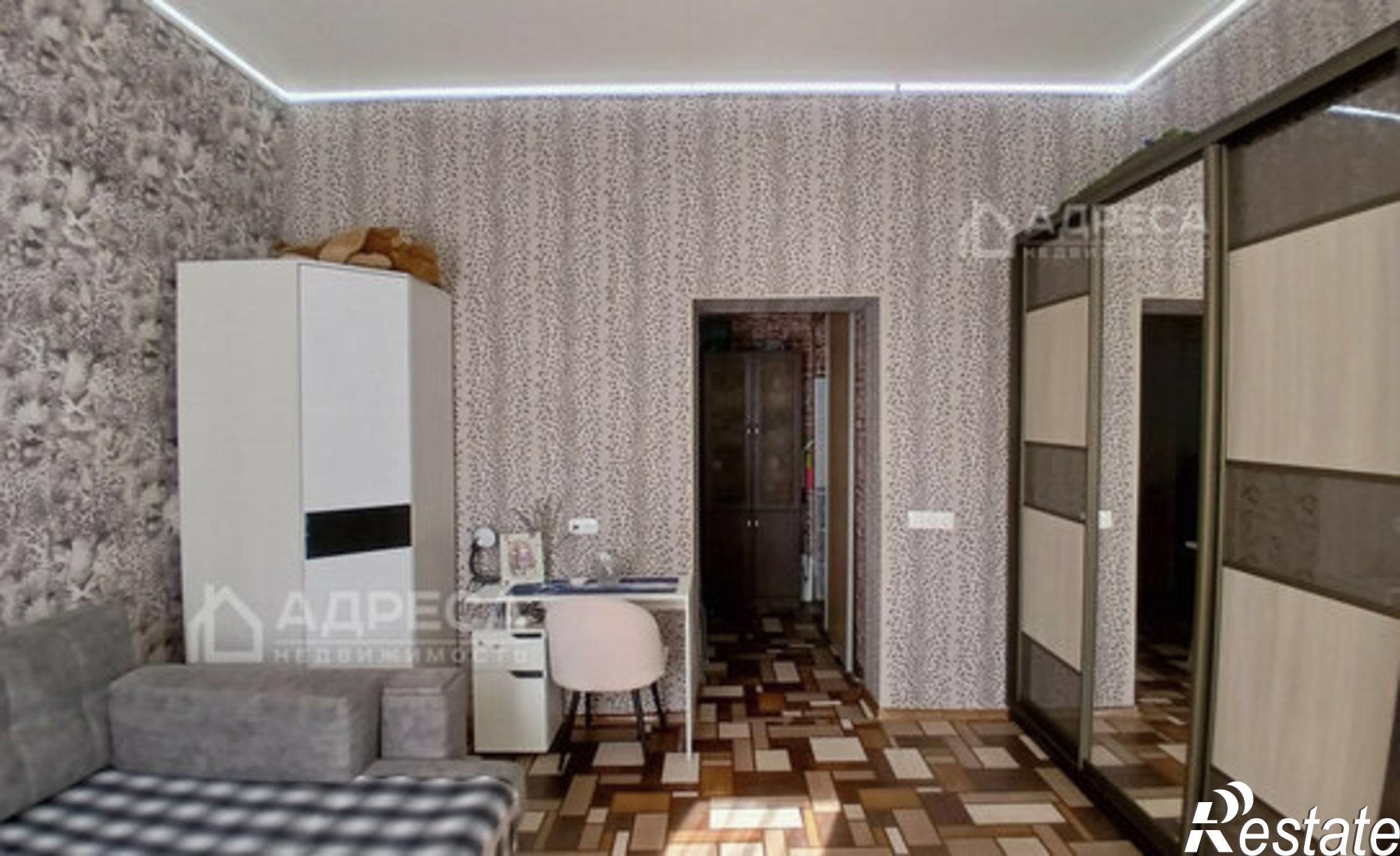 Купить квартиру за 2 000 000 рублей на Украинская улица, 114