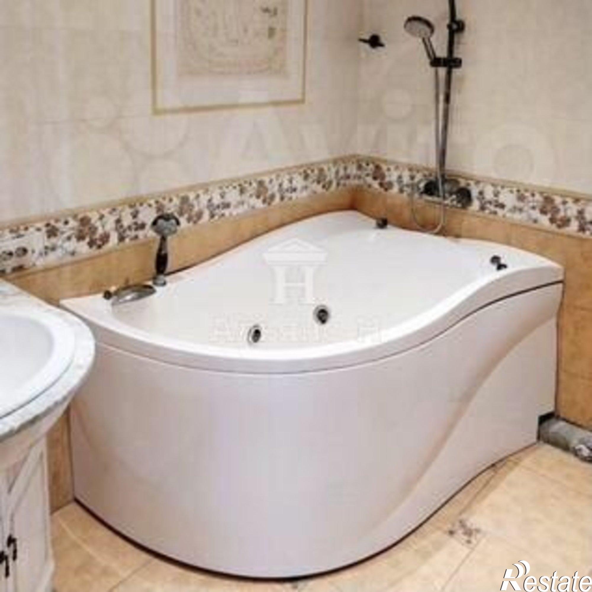 Купить квартиру за 14 000 000 рублей на Московская улица, 86