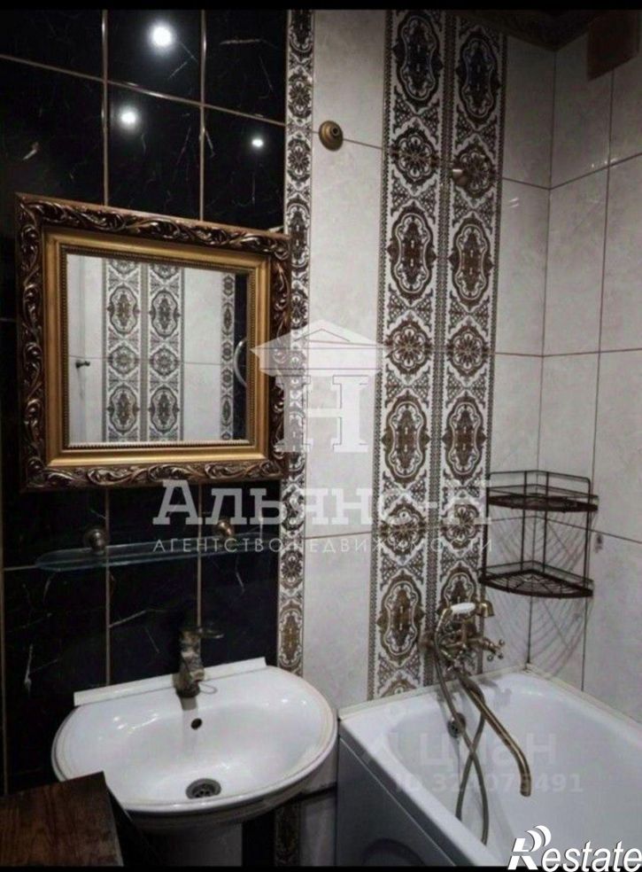 2-комн квартира Коллонтаевский пер, 108,  д. 108