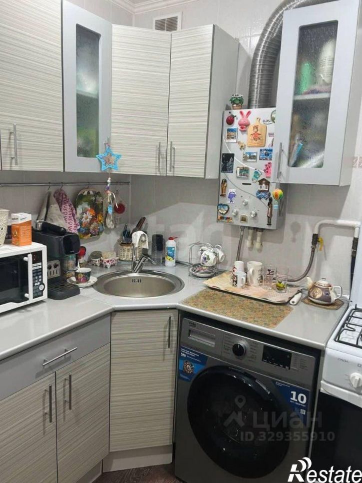 3-комн квартира Красногоровская улица, 37,  д. 37