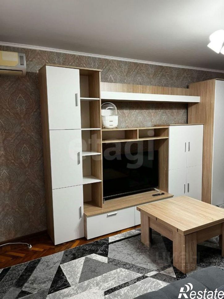 2-комн квартира ул Пирогова, 8,  д. 8