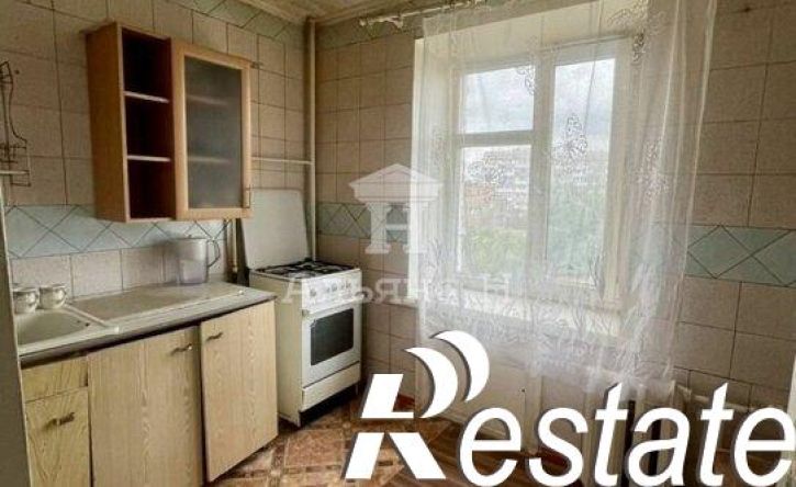 3-комн квартира улица Мира, 19/31,  д. 19/31